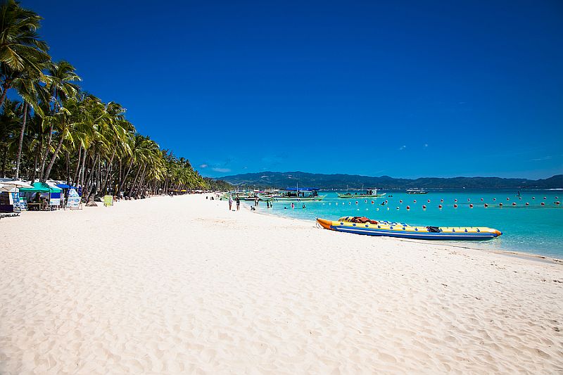 Banana Boat in White Beach Boracay