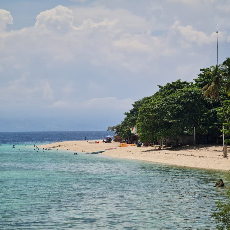 Moalboal White Sand Beach