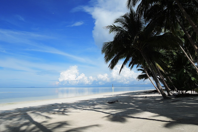 White sand beach at Siquijor